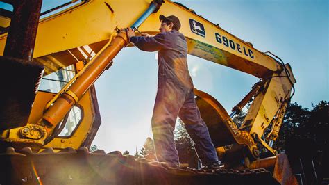 mini excavator operator near me